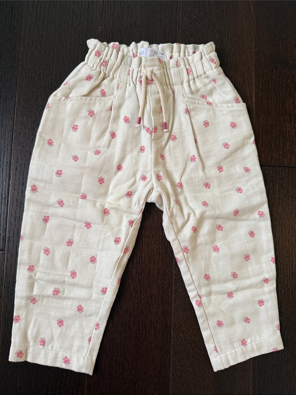 Zara Cream Pants with Pink Floral Print 2-3T